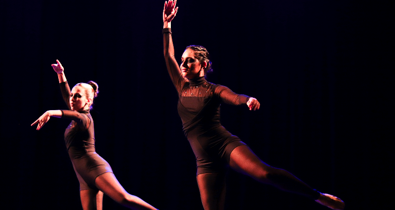 BALÉ ADULTO A PARTIR DE 15 ANOS - 2ª FEIRA - 20H10/21H