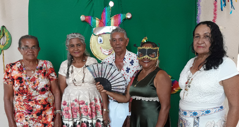ASSISTÊNCIA – Tênis Sesc realiza tradicional Baile de Carnaval com idosos do Grupo Sesc Vida Ativa